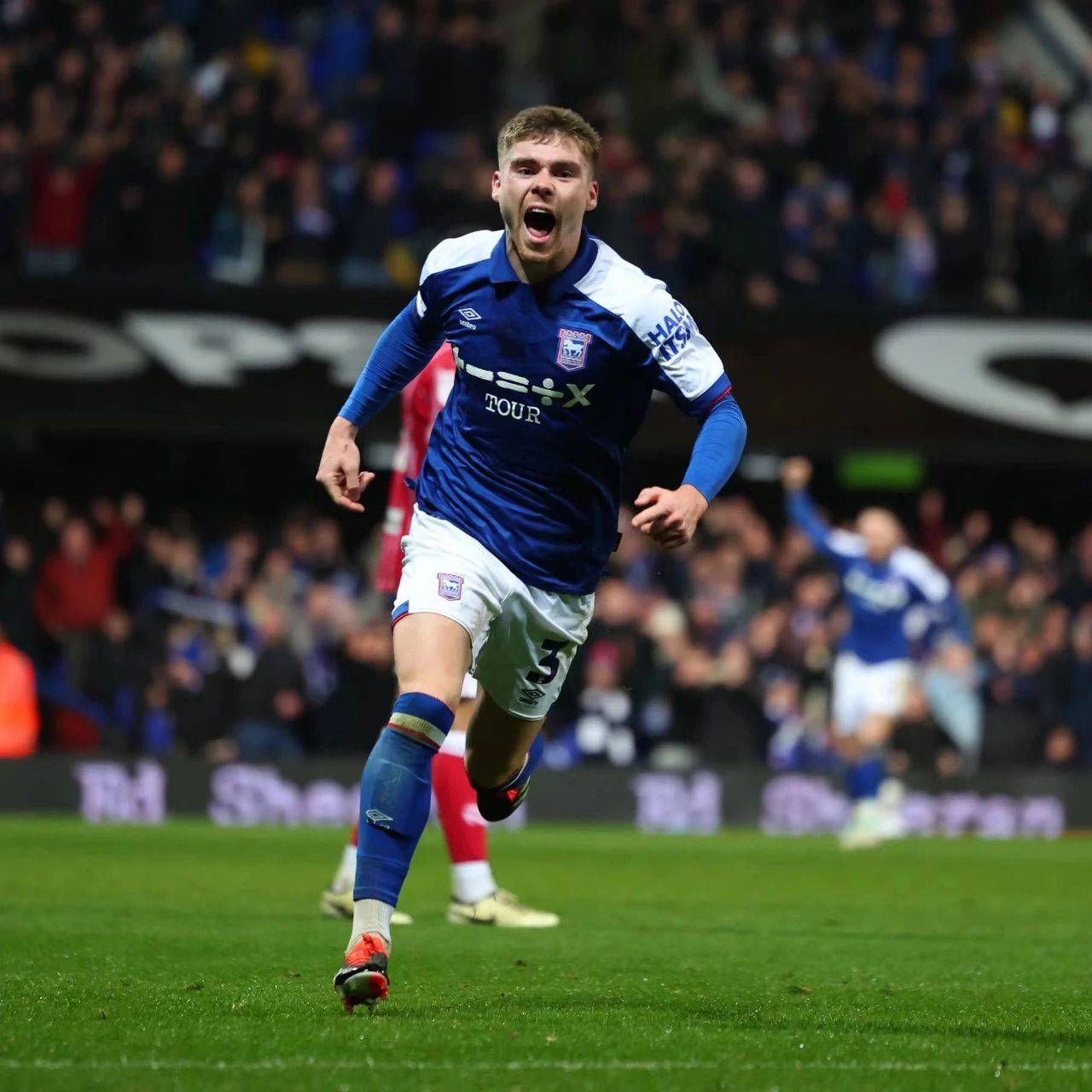 足坛也极为 足坛也极为